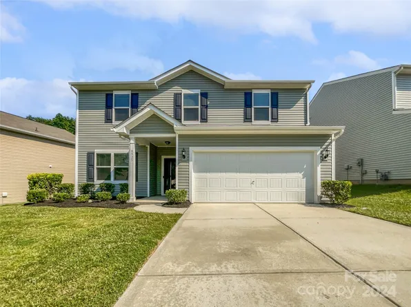 8925 Lilac Tree Ave, Charlotte, NC 28227