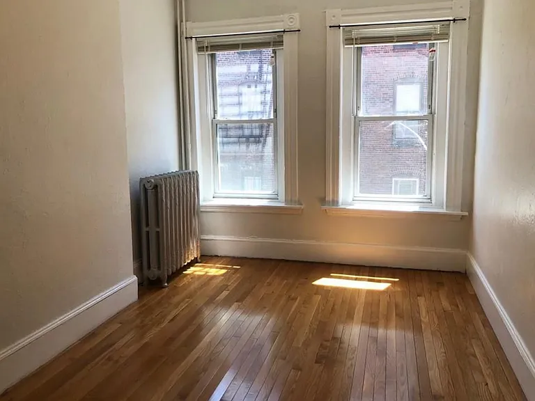 24 Isabella St #3 — Photo 13