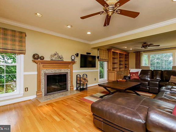 5th image of 3432 Winterberry Ct
