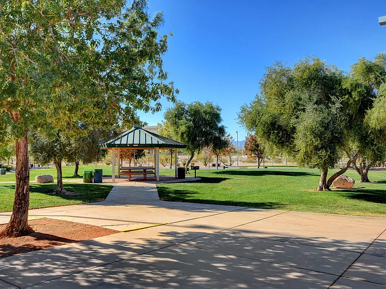 706 Eros Ct — Photo 34