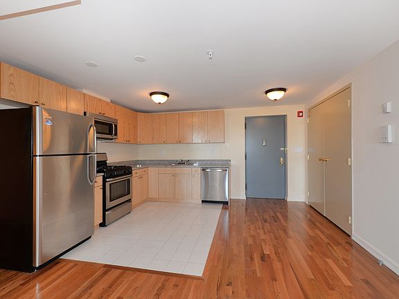 2nd image of 15 Brooklyn Ave #2