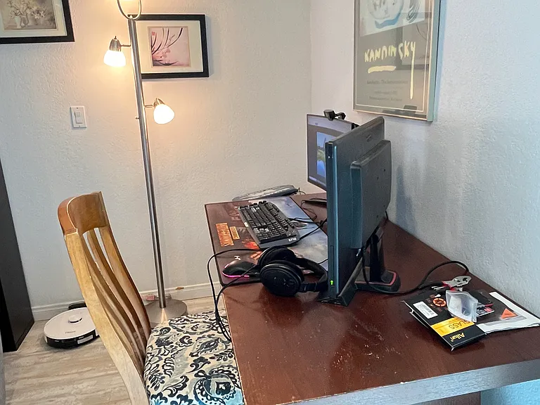 800 N Juanita Ave #5 — Photo 8