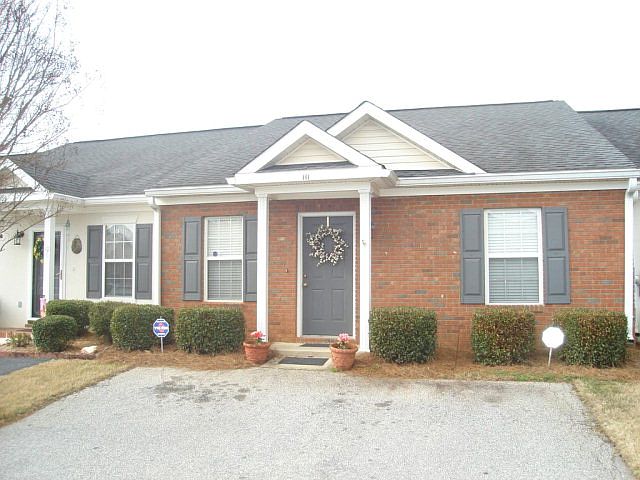1st image of 111 Leyland Ct