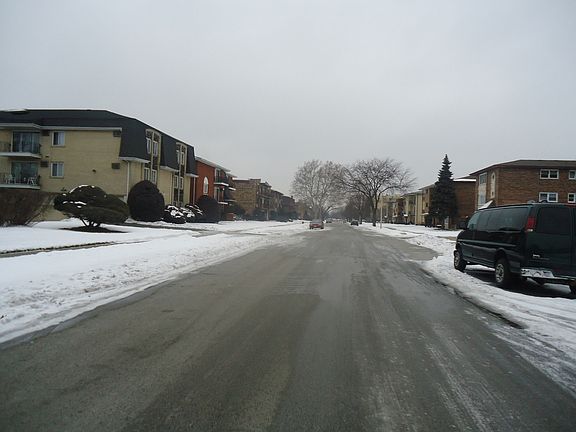 4th image of 10445 Mansfield Ave APT 3C