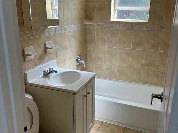 (undisclosed Address), Brooklyn, NY 11223