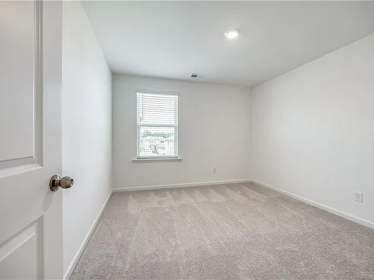 49 Kestrel Dr — Photo 25