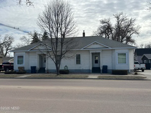 110-112 3rd Ave NE, Watertown, SD 57201