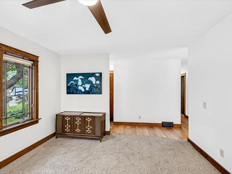 18 Cathy Ct — Photo 9