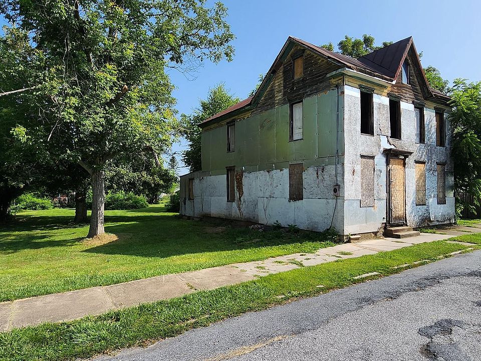 2nd image of 336 W Allen St