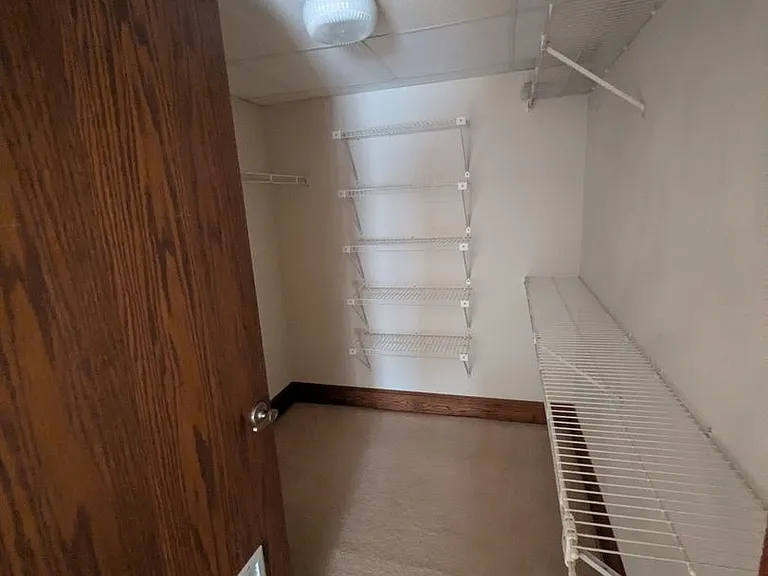 1408 Strongs Ave — Photo 4