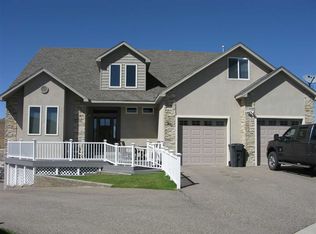 1220 Fawn Cir, Green River, WY 82935