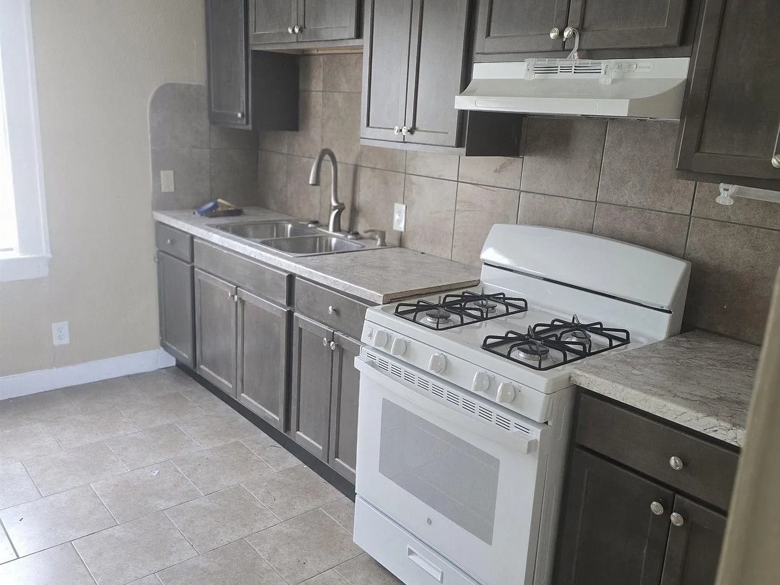 1 bed, 500 sqft, $725 — Photo 2