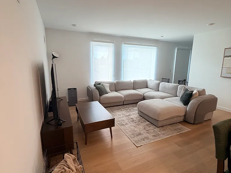 401 Jackson St #Penthouse 5 — Photo 3
