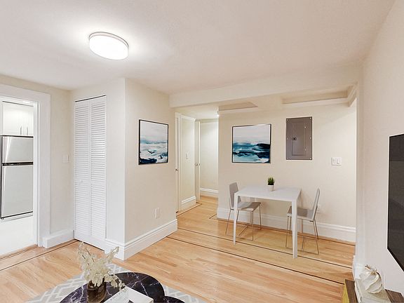 3rd image of 1819 Golden Gate Ave #17