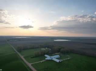 37332 290th St, Westbrook, MN 56183