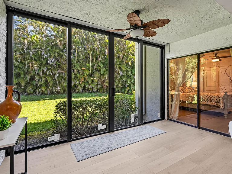 5945 Parkwalk Dr — Photo 13