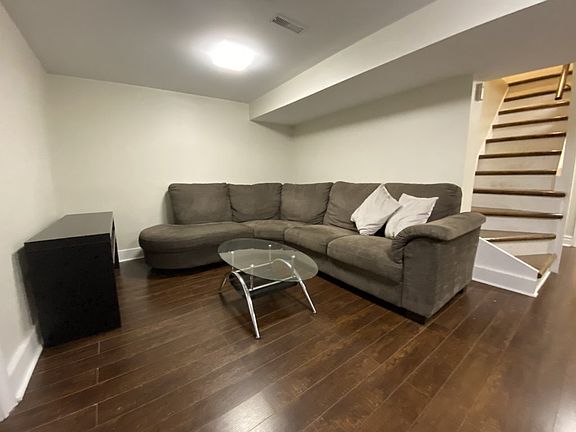 3rd image of 14 Claremont St #Basement