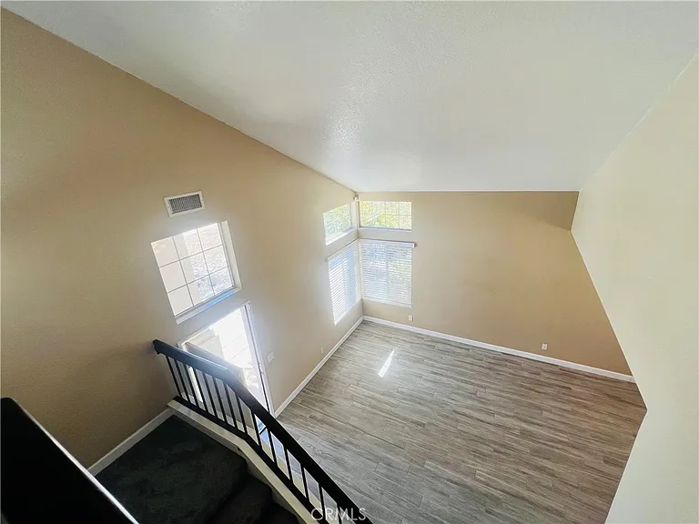 13278 Cardinal Rd — Photo 31