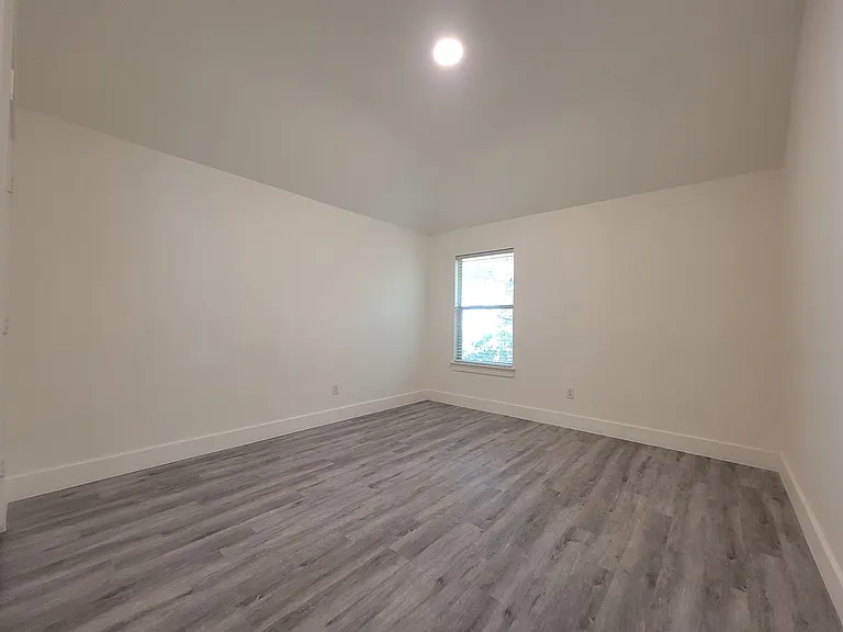 405 Darkwoods Dr — Photo 25