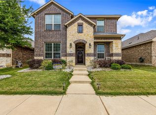 2425 Larimar Dr, Aubrey, TX 76227