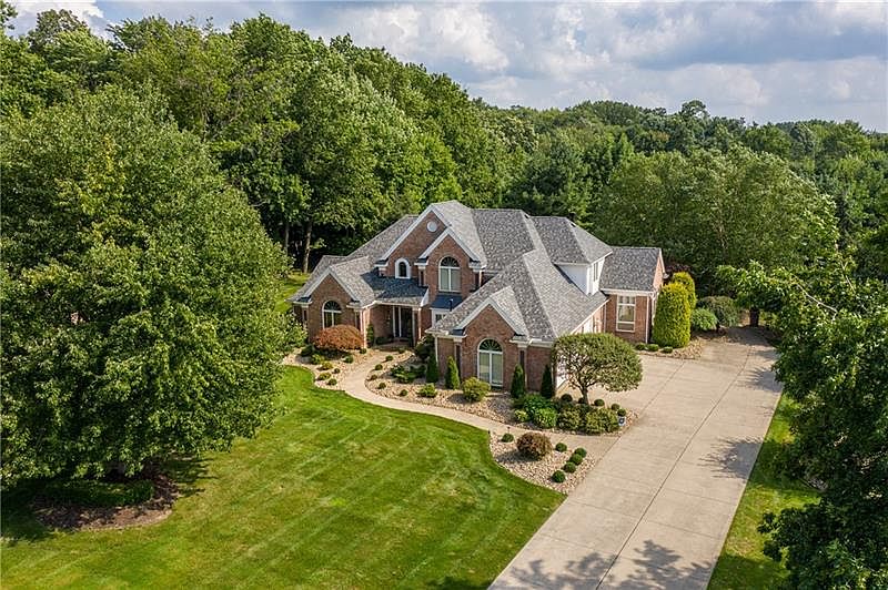 1247 Foxwood Dr, Hermitage, PA 16148 Zillow
