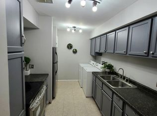 1370 N Glen Cir APT C, Aurora, IL 60506