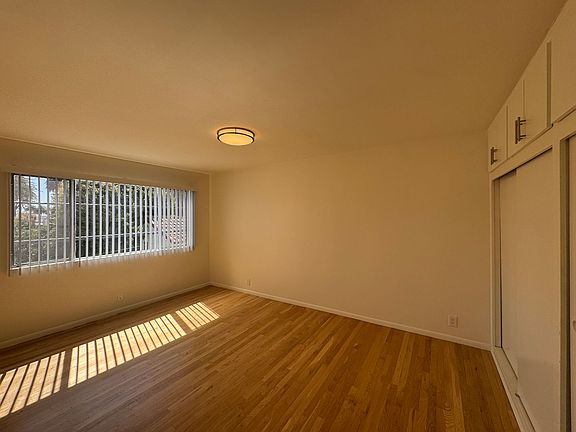 2nd image of 326 San Vicente Blvd #O