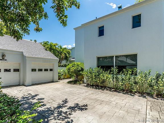 3rd image of 20245 W Oak Haven Cir