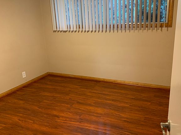 3rd image of 1740 N Kingsley Dr