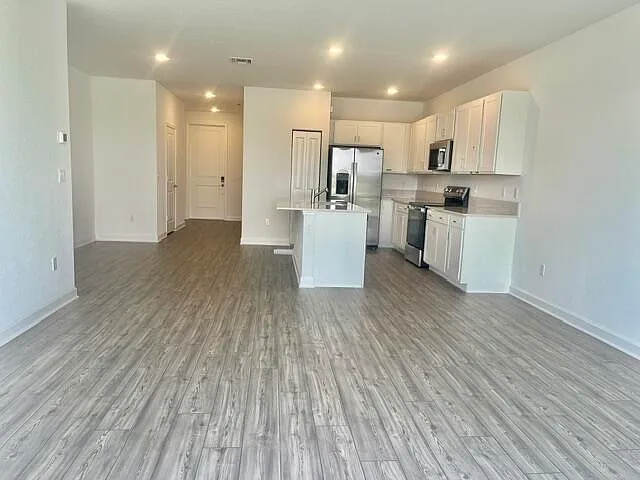 675 SE Lake Falls St — Photo 19