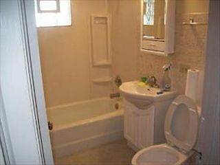 4th image of 3015 Oak Park Ave