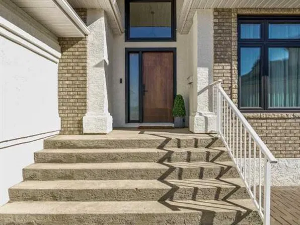 80 Vintage Meadows Pl SE, Medicine Hat, AB T1B 4G8