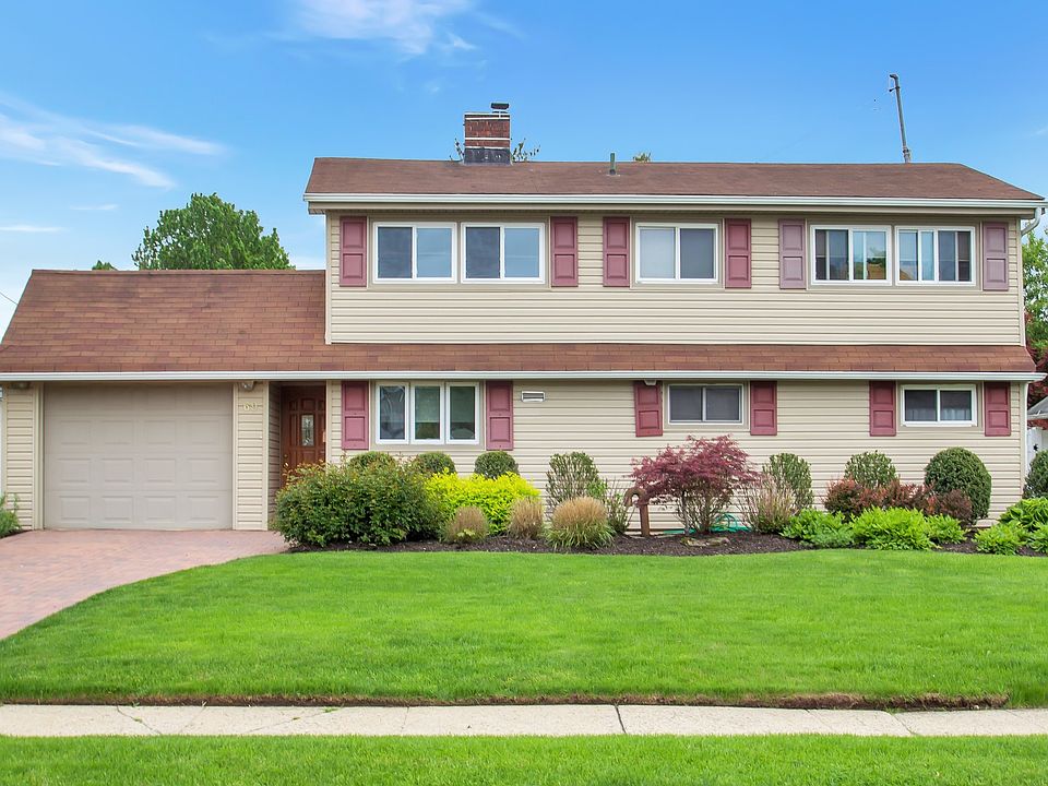 1st image of 69 Pilgrim Ln