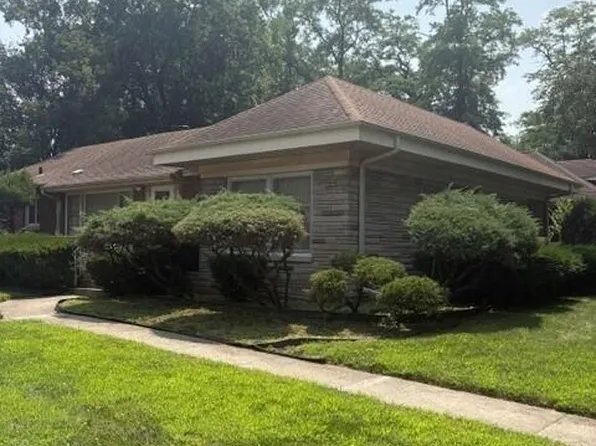 7403 Woodmar Ave, Hammond, IN 46323