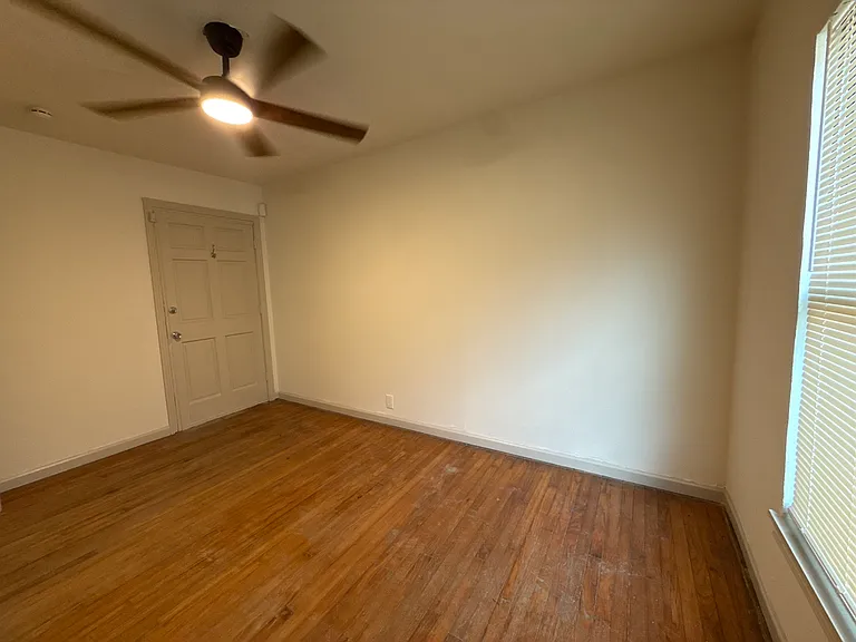 1043 Shadwell Dr — Photo 9