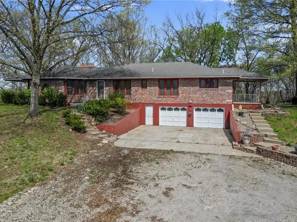 32858 Wolf Holw, Excelsior Springs, MO 64024