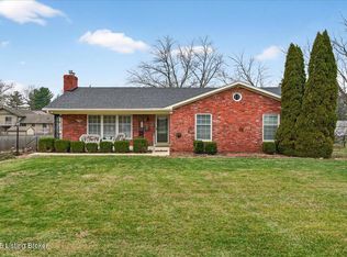 106 Sunset Dr, La Grange, KY 40031