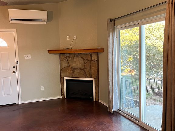 2nd image of 7106 Fm 2673 Suite 121