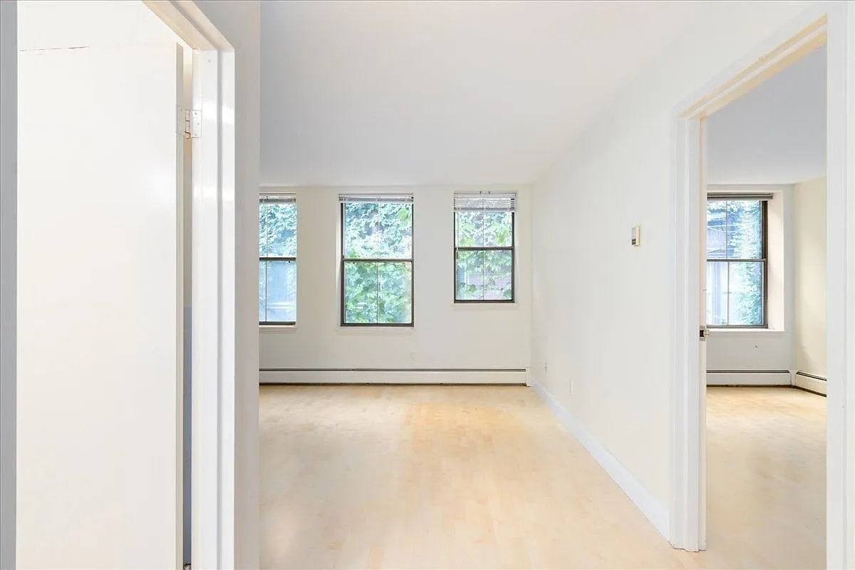 2 bed, 718 sqft, $3,800 — Photo 4