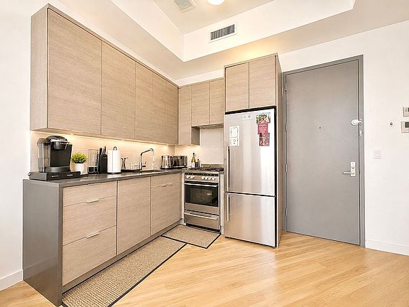 4th image of 1192 Bedford Ave APT 3-A