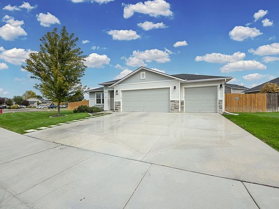 2nd image of 5515 Barkley Way
