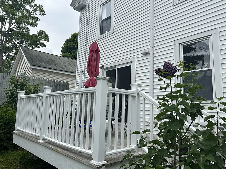 10 Highland St — Photo 9