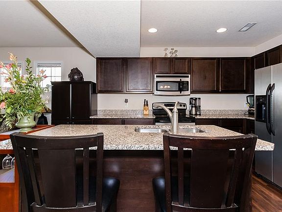 2nd image of 10112 Agate Ln