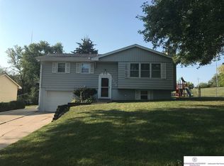 7735 Curtis Ave, Omaha, NE 68134
