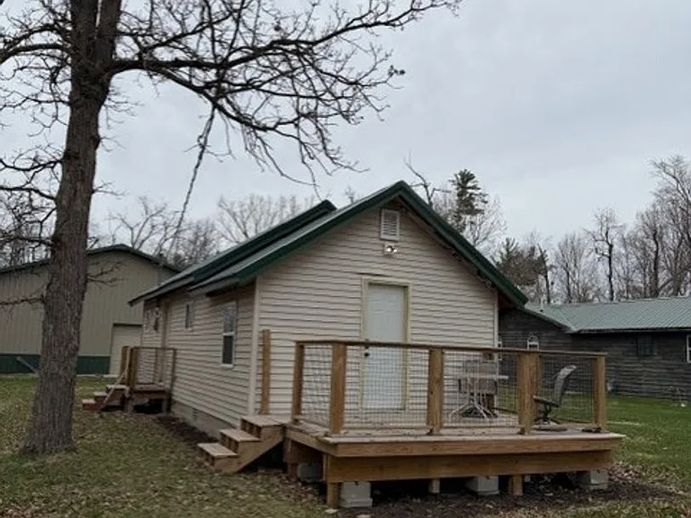 21939 Hillcrest Dr — Photo 1
