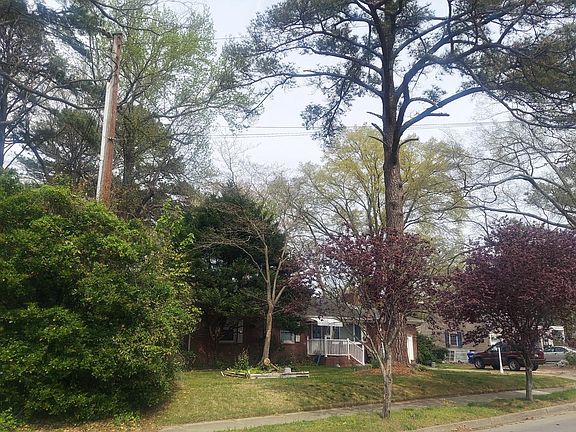 3rd image of 3720 Karlin Ave