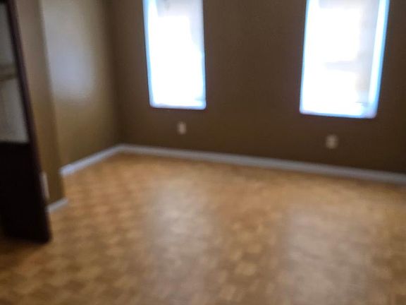 3rd image of 451 E Wildey St