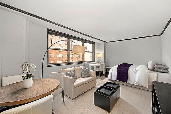 1st image of 63 E 9th St APT 4E