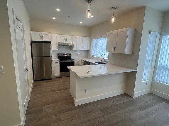 3rd image of 1230 Revere Ave #3