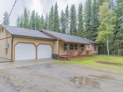 1176 Acorn Cir, North Pole, AK, 99705